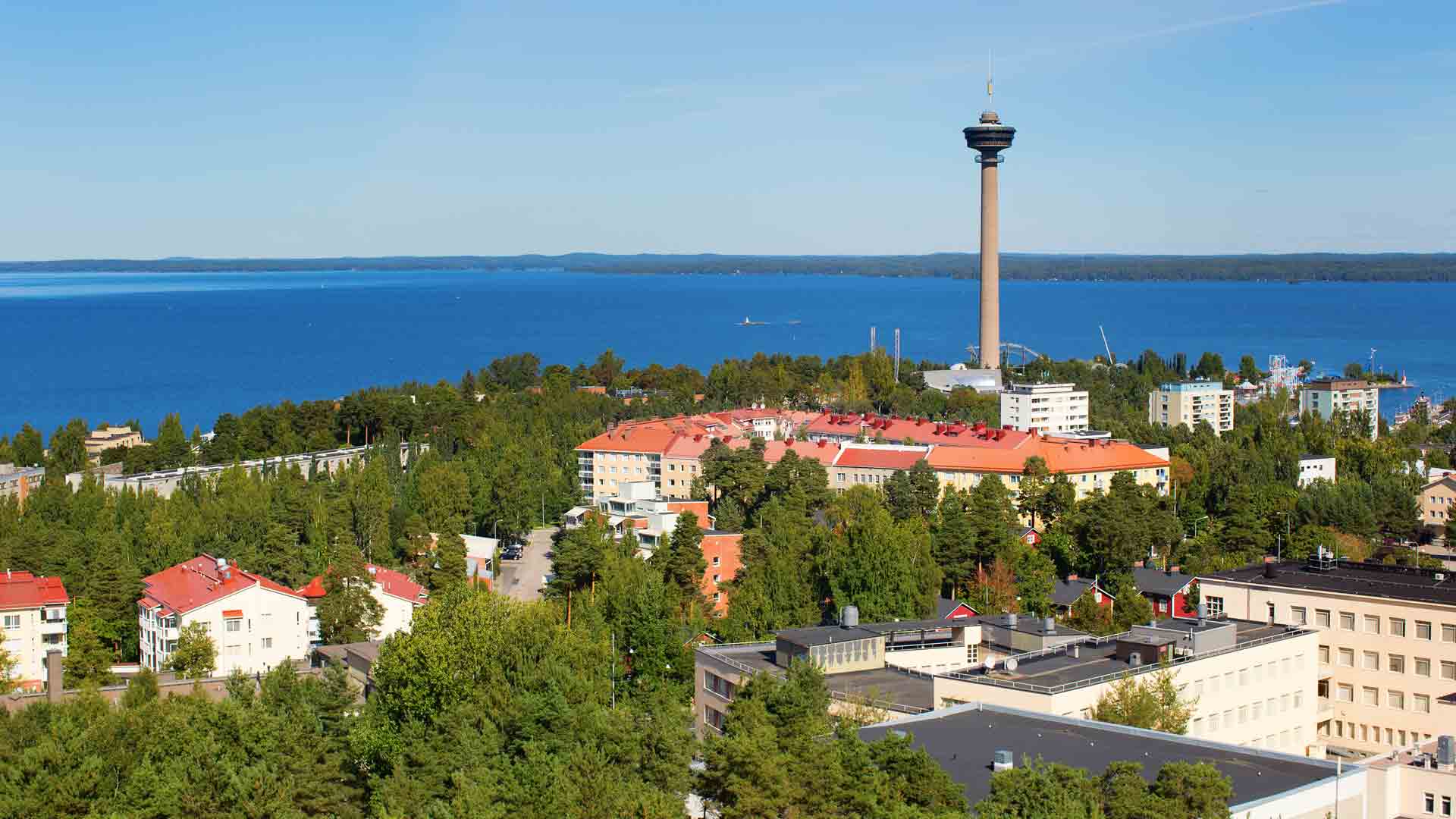 Pyynikki-Park und Aussichtsturm in Tampere. Finnland