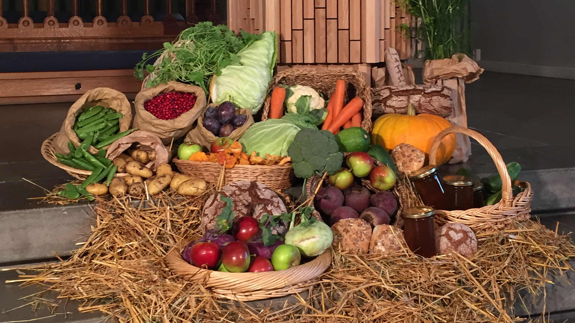 Gottesdienst zum Erntedanksonntag, dem 2. Oktober 2022 um 11 Uhr in Helsinki